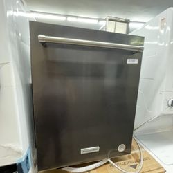 Kitchen Aid Dishwasher In Black Stainless New Open Box 