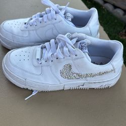 USED NIKE SHOES