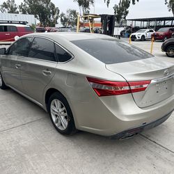 2013 Toyota Avalon for part only
