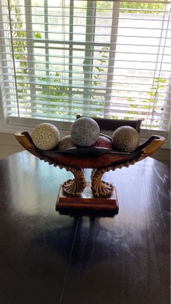 Decoración $30 tiene 5 esferas y la base