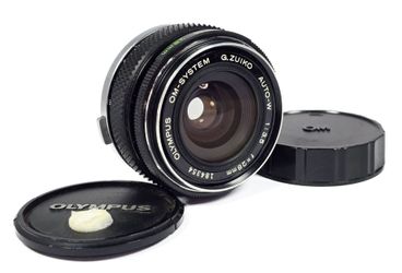 MINT Olympus 28mm f/3.5 OM-System G. Zuiko Auto-W Wide Angle Lens