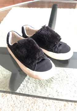 Zara kids sneakers ( size 2)