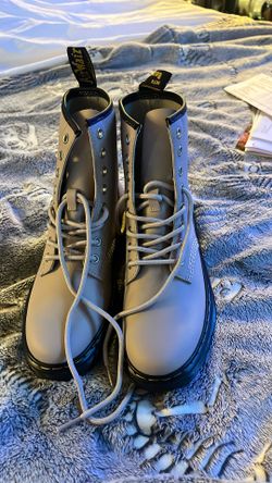 Dr Martens Air walk Boots Women’s