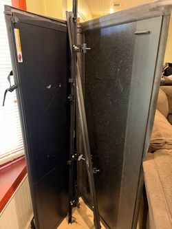 300 OBO -Hard Tri-Fold Tonneau Cover Silverado/Sierra 1500 5.8’ Bed 2019-2025