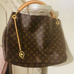 Lv purse