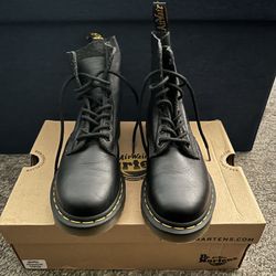 Women’s Doc Martens