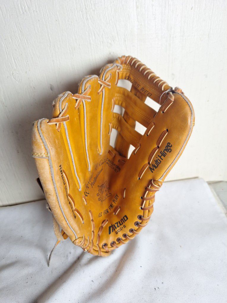 Mizuno Baseball Glove,,,,  12"