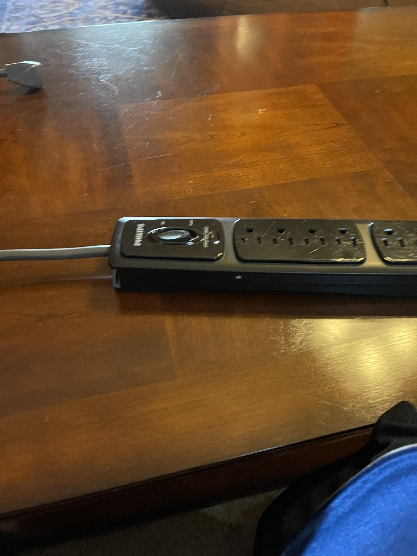 Phillips Surge Protector Power Strip