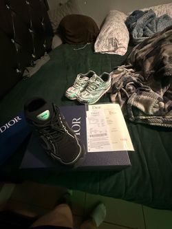 Dior B30’s