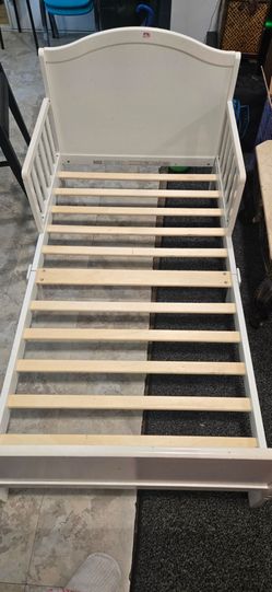 Totler bed  whit mattress