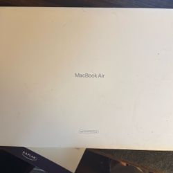 Mac Book Air 15-Inch A2941