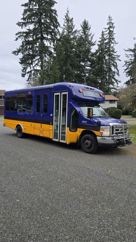 2016 Ford E450 Shuttle Bus • Skoolie/RV Build Ready • Wheelchair Lift • Party Bus