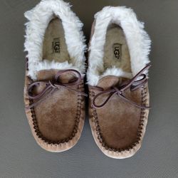 UGG Moccasin Womens