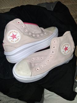 Women converse size 7.5