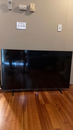 Hisense 55" E6 Cinema Series Hi-QLED 4K UHD Smart Fire TV (55E6QF, 2025 Model)