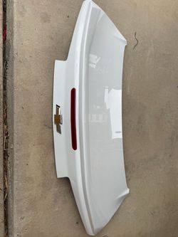 Camaro white trunk with spoiler