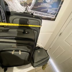 New 5 Pieces suitcase