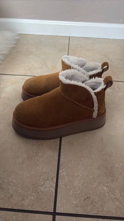 Koolaburra by Uggs winter boots