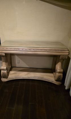 Console and tablet