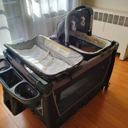 Pack And Play/ Bassinet/Changing Station
