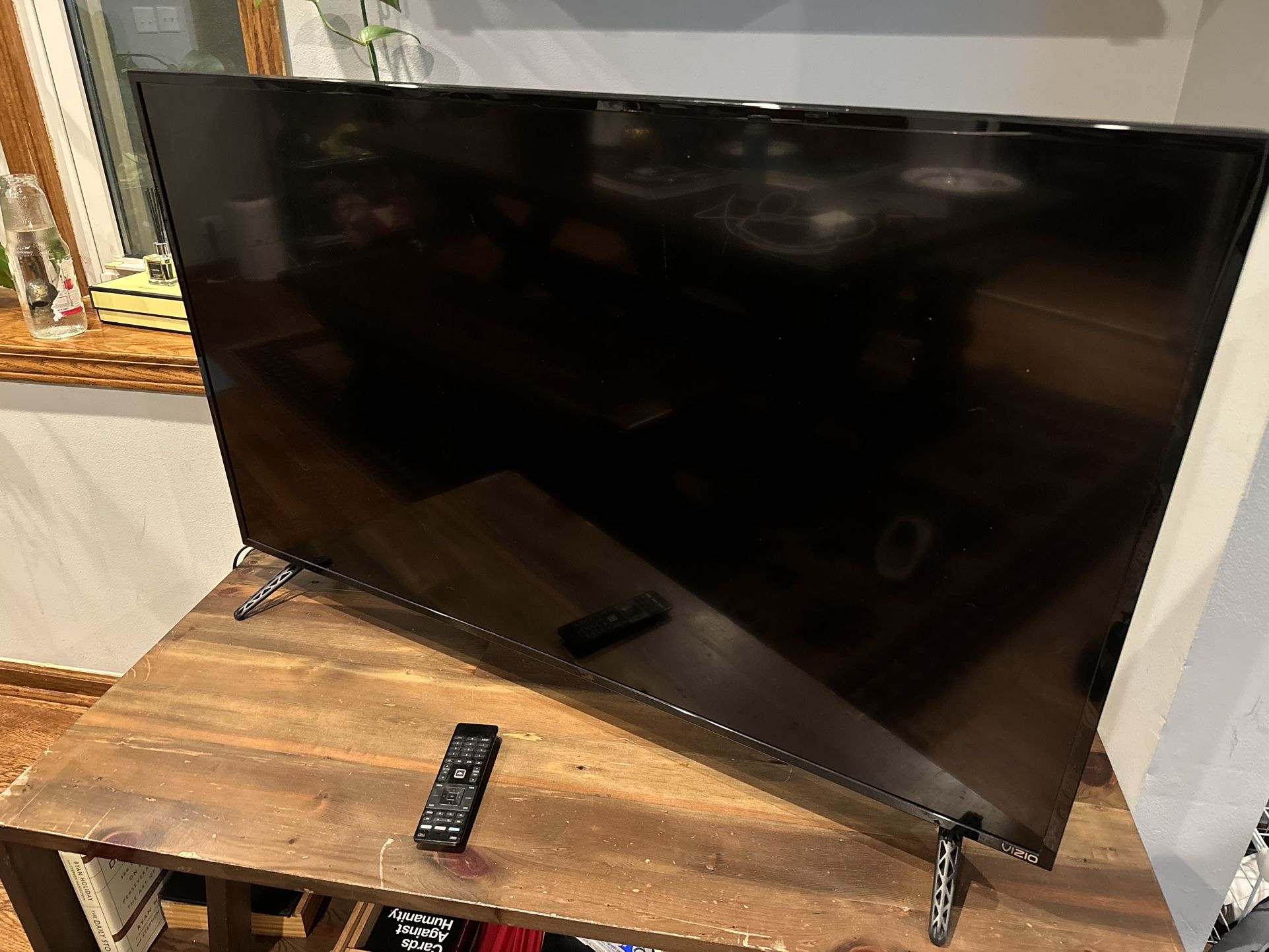 Vizio smart TV 50” + Chromecast Device