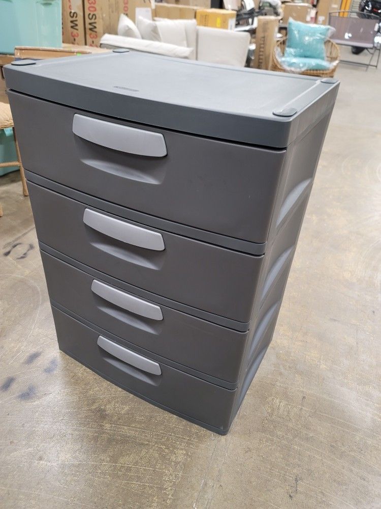 Sterilite 4 Drawer cabinet.
25x19x35"
$38 FIRM