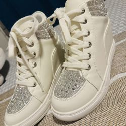 Women’s White High Too Wedge Sneakers With Bling! Like New! Size 8