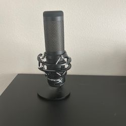 HYPERX QUADCAST MICROPHONE FOR GAMING OR STUDIO