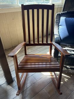 2 Rocking Chairs