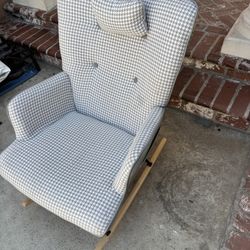 Rocking Chair 