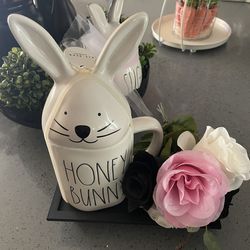 Rae Dunn Honey 🍯 Bunny 🐰 Mug
