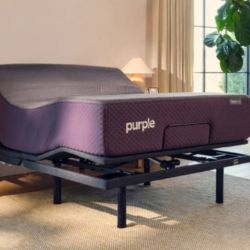 FLOOR MODEL!  Purple Premium Plus Smart Queen Base - Delivery Available