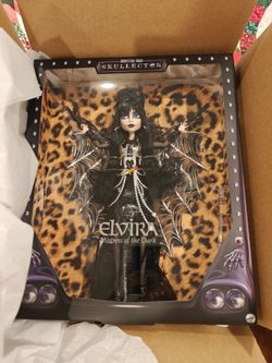 Monster High Skullector Elvira Mistress of the Dark Doll