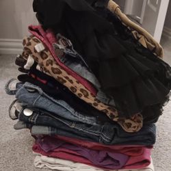 GIRL’S CLOTHES LARGE BAGS FILLED WITH CLOTHES SOME NEW WITH TAGS