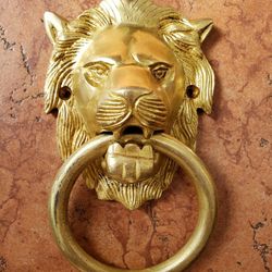 Brass Lion Face Door Knoker 