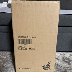 Hot Toys Doctor Doom 1/6 Scale