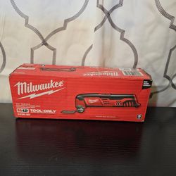 MILWAUKEE M12 MULTITOOL