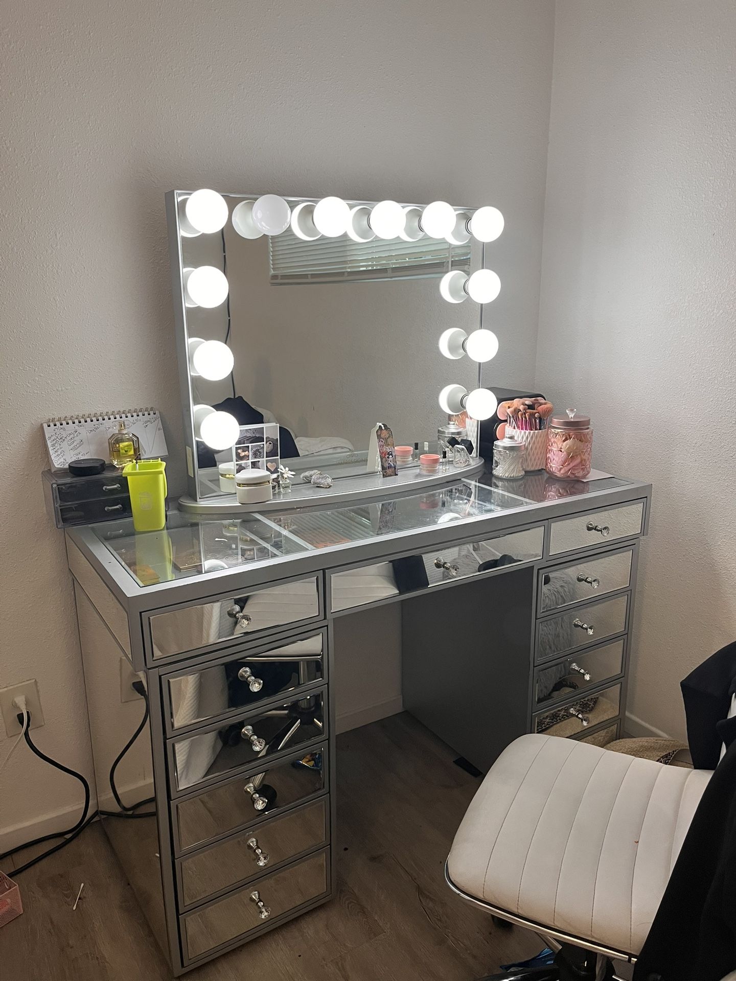 Impressions vanity and Mirror