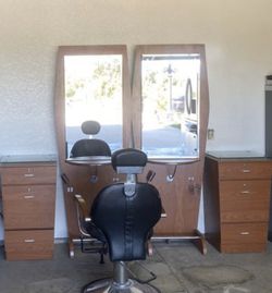 Beauty salon equipment like new!!