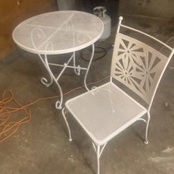 Table /chair