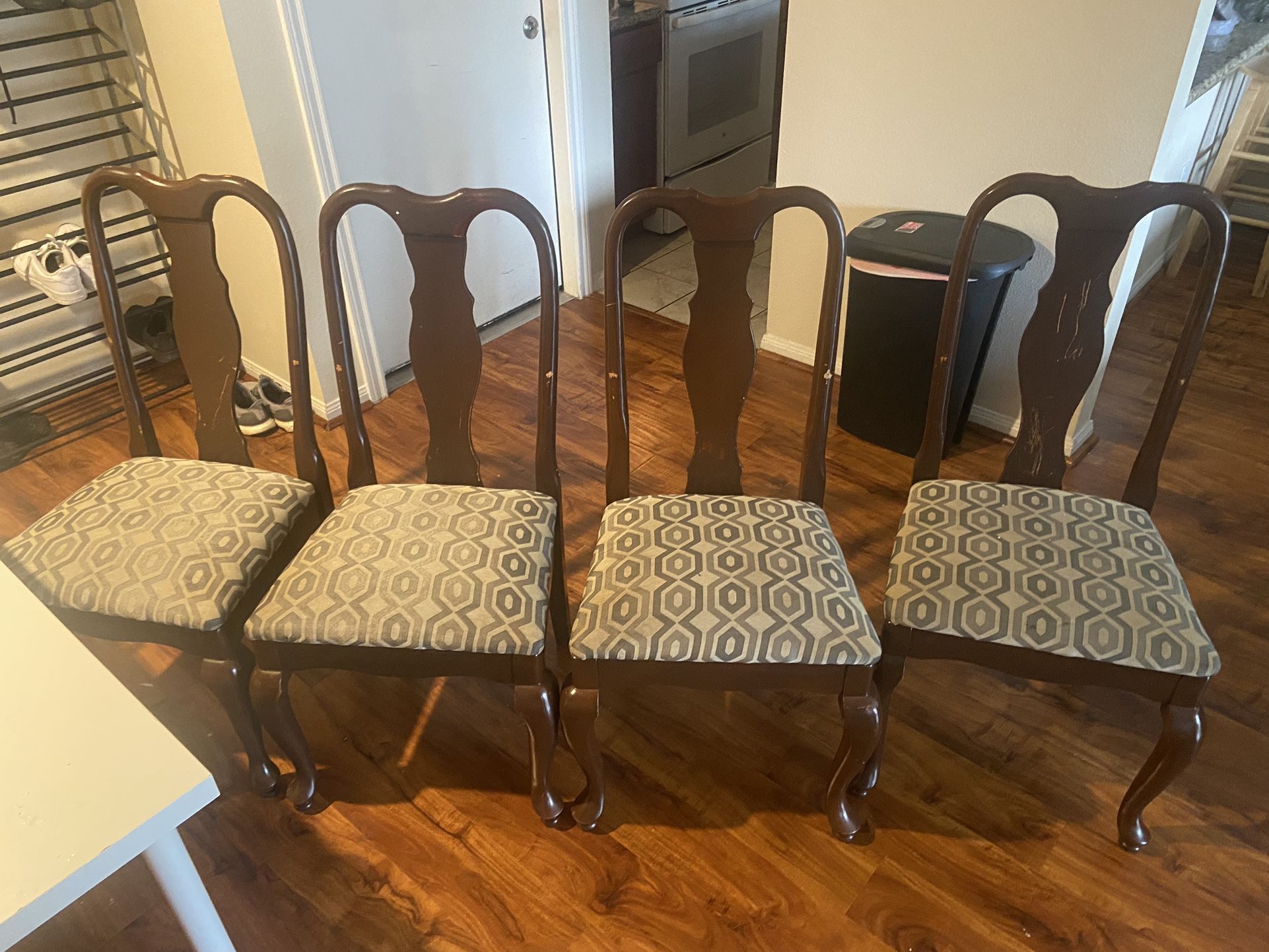 5 Dining Room Chairs