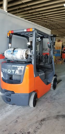 Forklift 2012 $10900