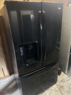 Lg Black Color French Doors Refrigerator 
