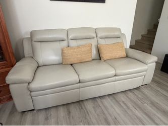 Sofas Need gone asap