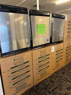 STAINLESS STEEL DISHWASHER // WE DELIVER 