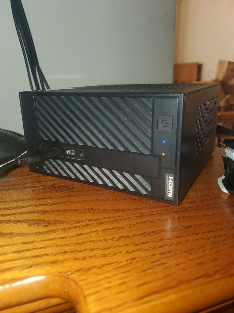 Ryzen Entertainment Mini PC