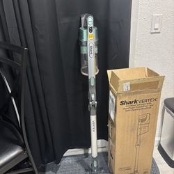 Shark Vertex Cordless Vaccum