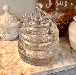 Glass Beehive Honey Pot with Raised Bees and Domed Lid-Heavy Vintage Godinger Studio Crystal