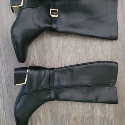 Womens Boots size 9