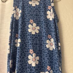 Women’s Blue Flowered No Sleeve Blouse -size Med 